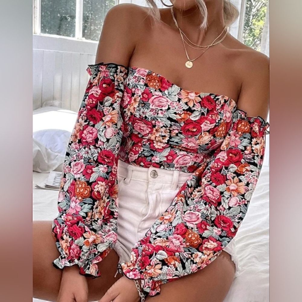 All Over Print Floral Off The Shoulder Shirred Top - Picture 5 of 11